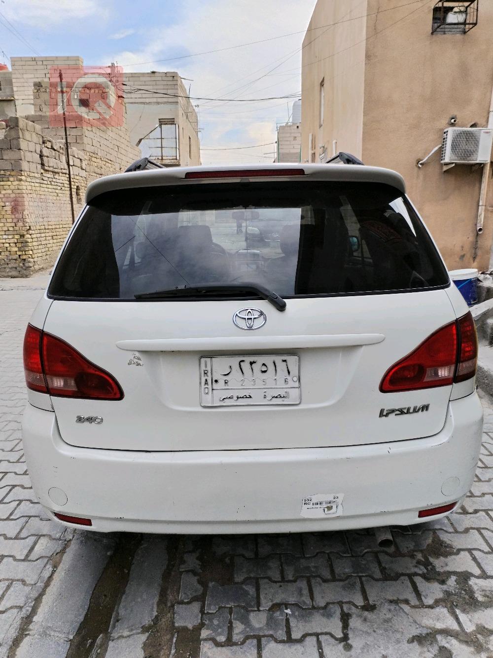Toyota Ipsum